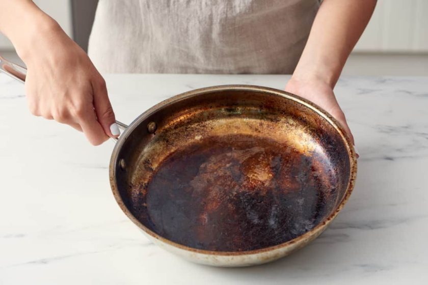 best way to clean a stainless steel pan