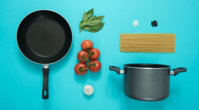 Different Types of Cookware (Detailed Guide)