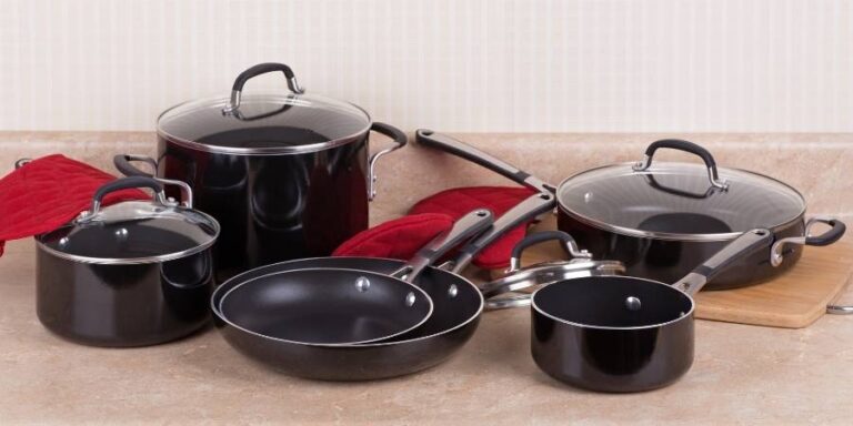 5 Best Cookware Sets for Beginners in 2022